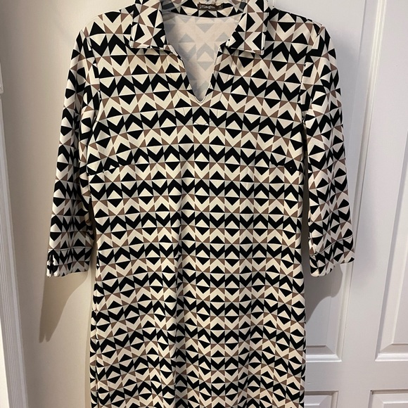 J. McLaughlin Dresses & Skirts - NWOT J. McLaughlin Cadence Geometric Print Shift Dress with 3/4 Sleeves Sz Small